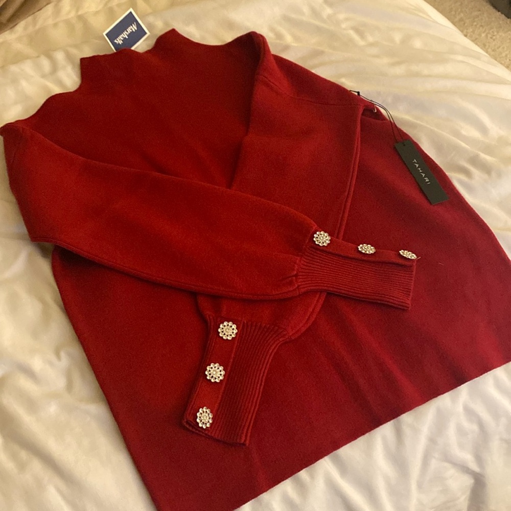 NWT Tahari Red Mock Turtleneck Size Small